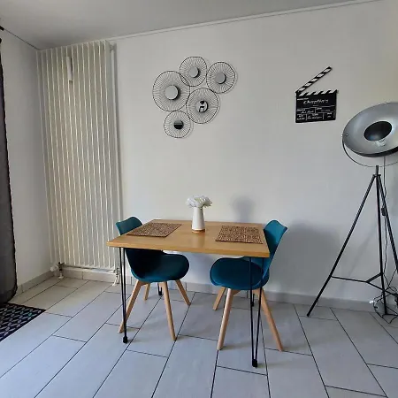 Studio Sur Les Rives D'Allier Moulins  Exterior foto